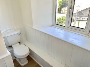 Photo 16- click for photo gallery